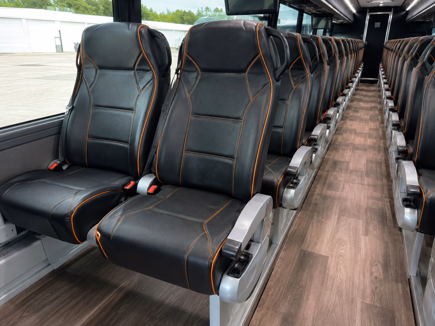 charter buses for large albuquerque prom groups traveling together